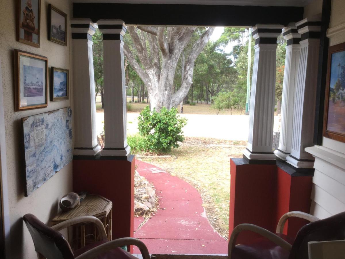 Character 1940S Property Hotel Augusta Bagian luar foto